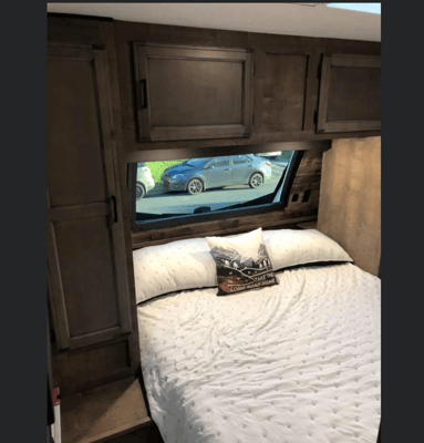 Jen's Sport Trek 270 VBH Travel Trailer