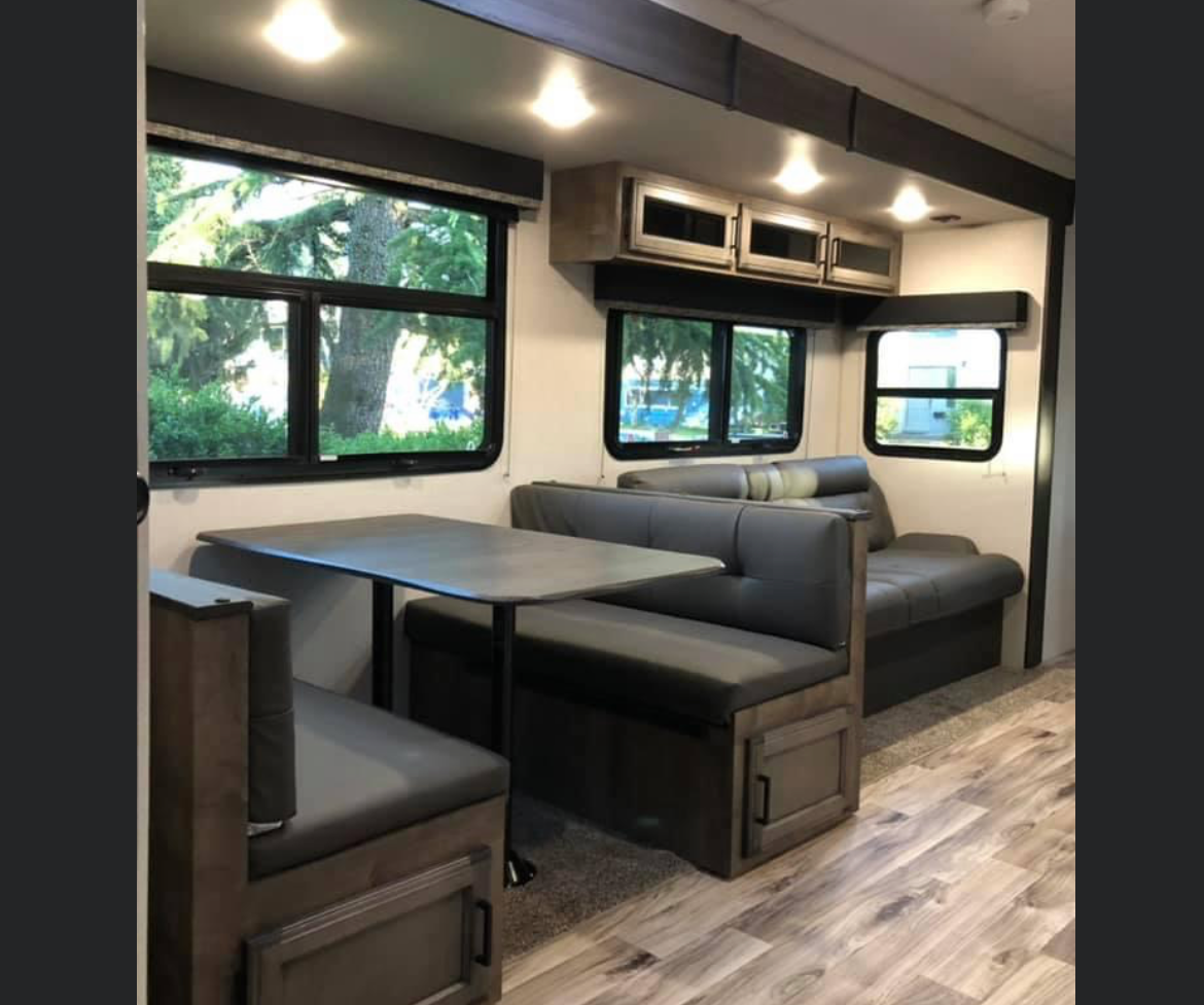 Jen's Sport Trek  270 VBH Travel Trailer