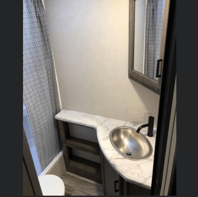 Jen's Sport Trek 270 VBH Travel Trailer