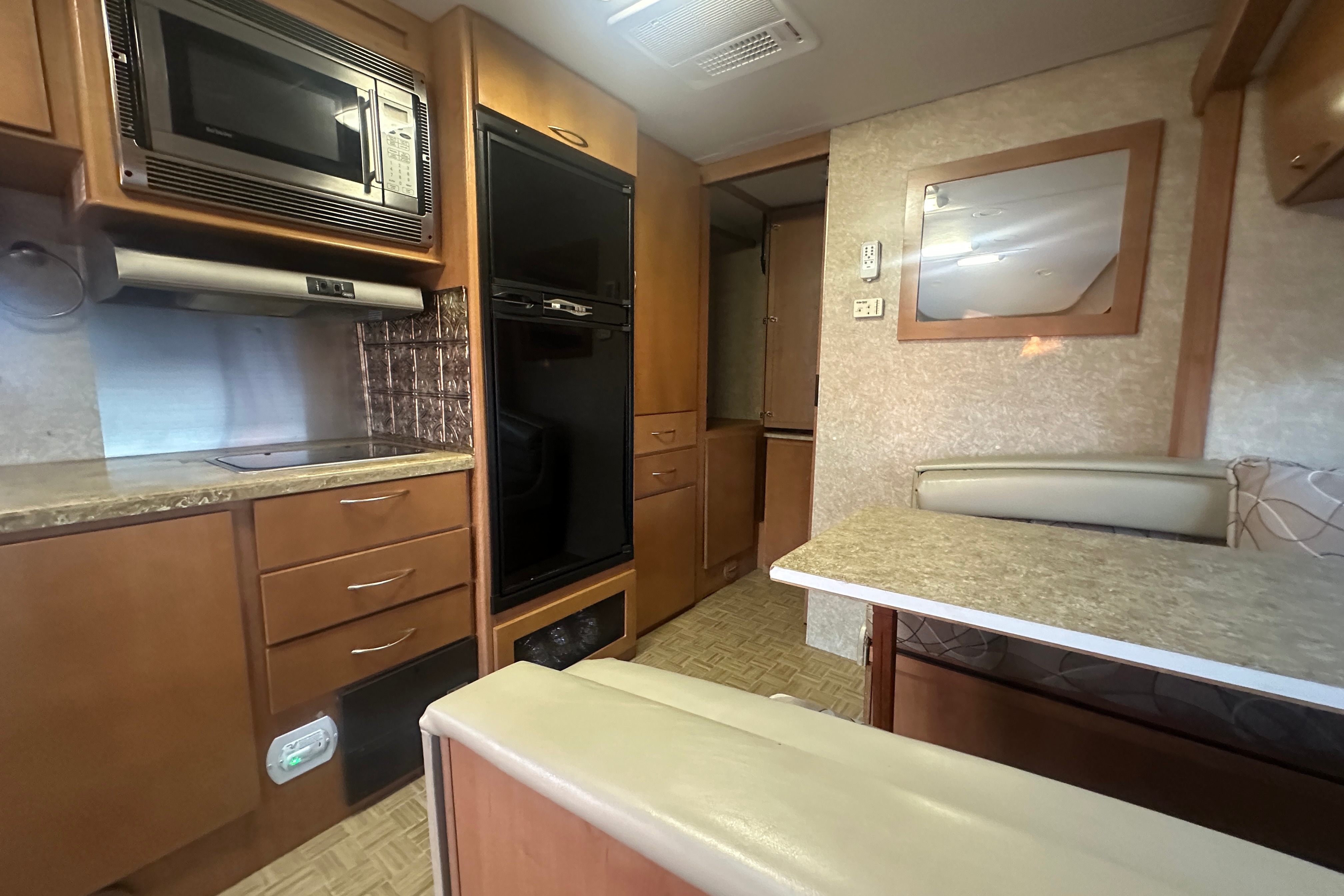 Jason's Dutchmen Dorado 24SB Class C