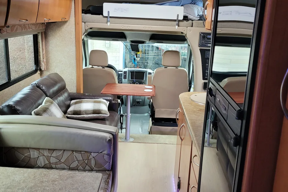 Jason's Dutchmen Dorado 24SB Class C