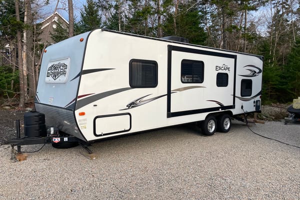 27’ VH Travel Trailer