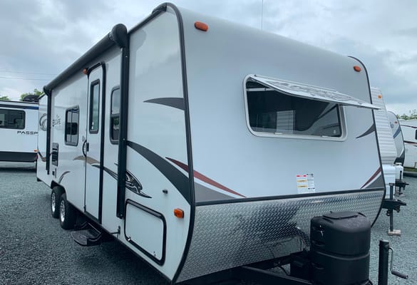 27’ VH Travel Trailer