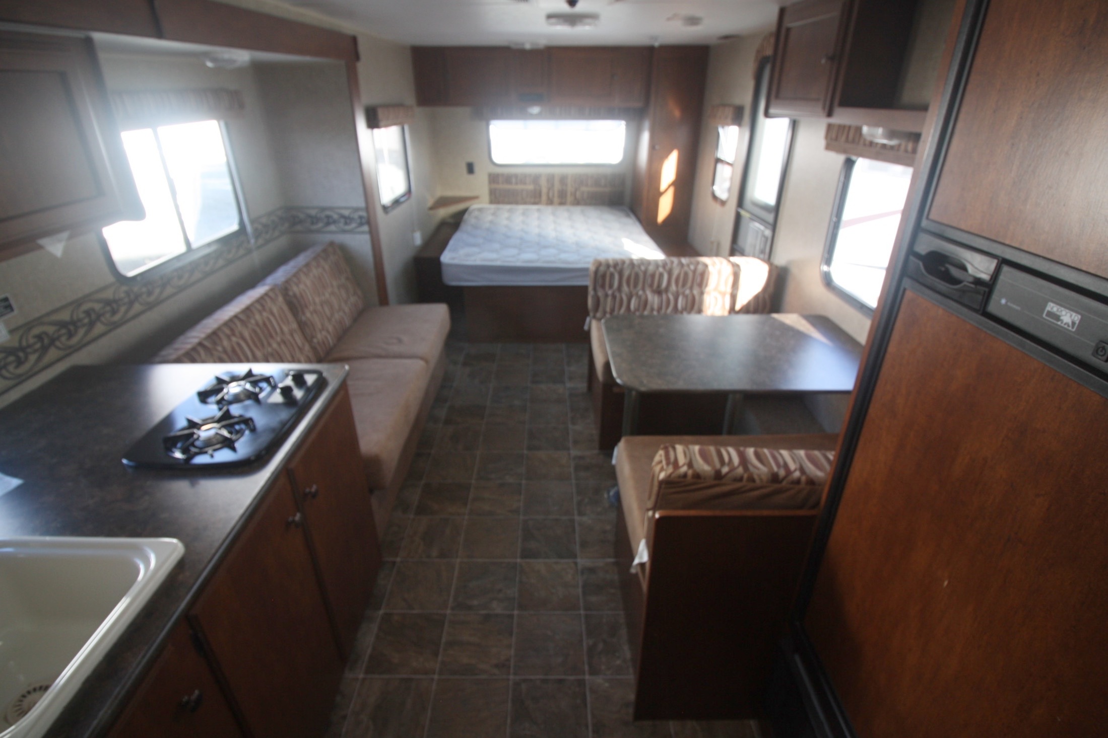 27’ VH Travel Trailer