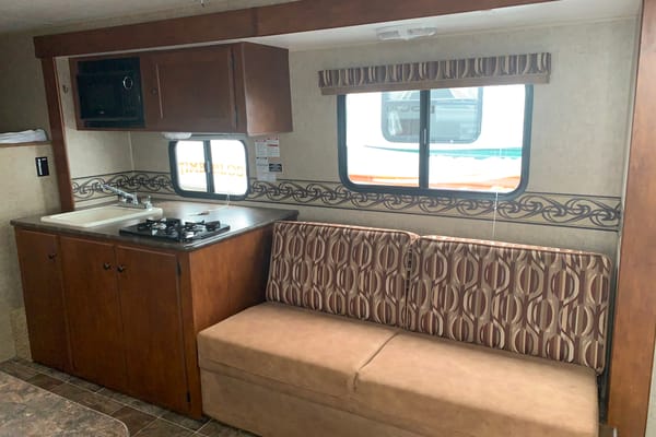 27’ VH Travel Trailer
