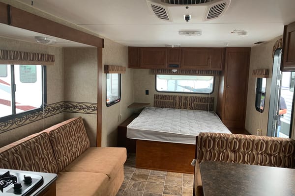27’ VH Travel Trailer