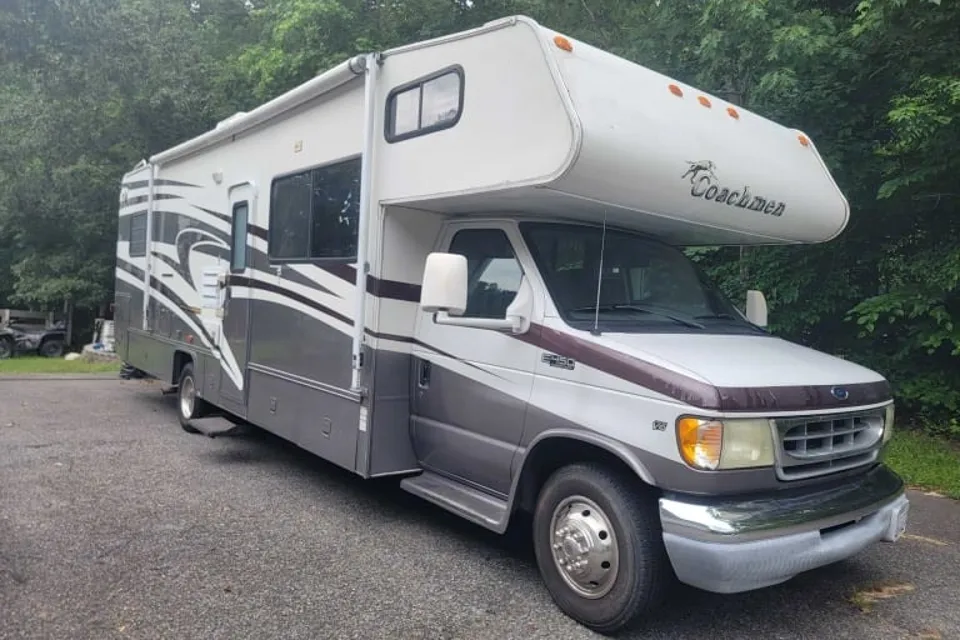 GBA Leisure Coachmen Santara 316KS Class C