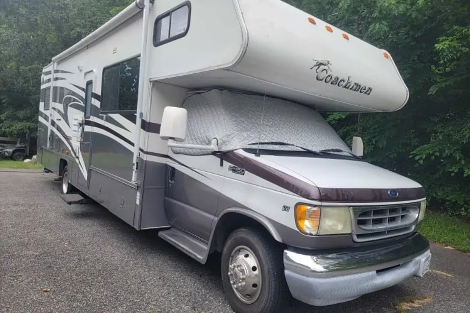 GBA Leisure Coachmen Santara 316KS Class C