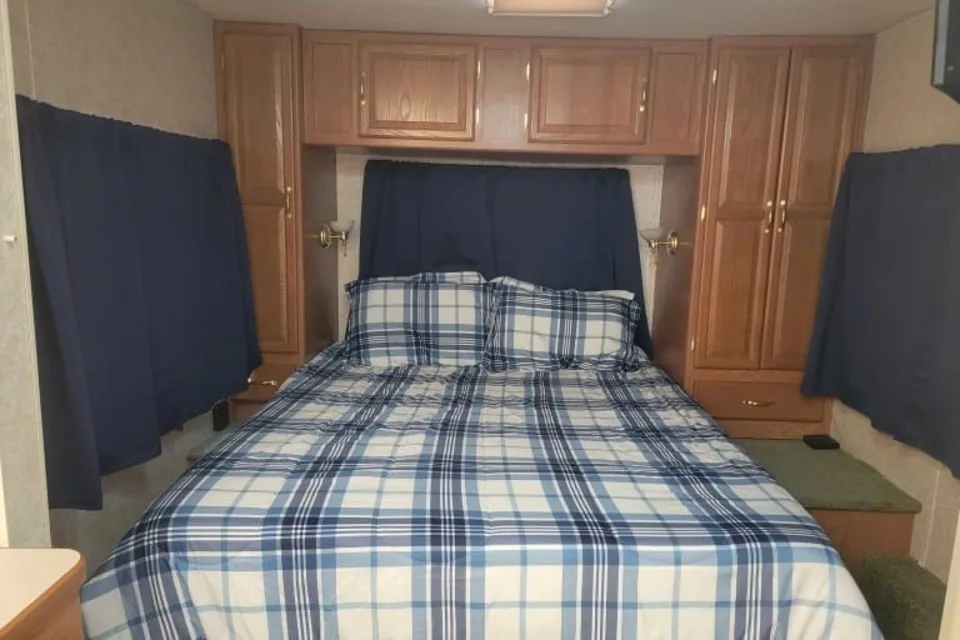 GBA Leisure Coachmen Santara 316KS Class C