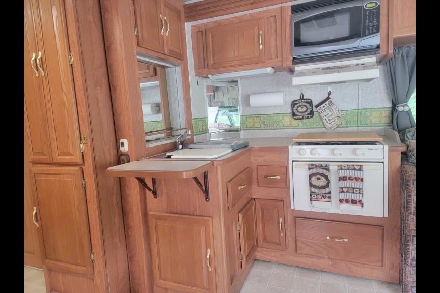GBA Leisure Coachmen Santara 316KS Class C