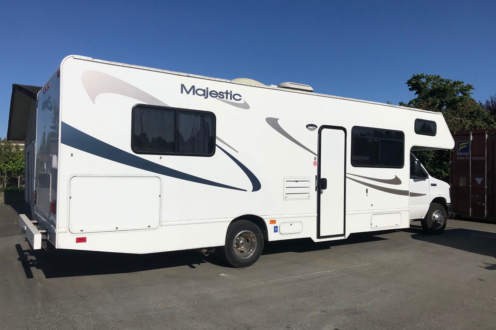 Lei's Ford Thor Majestic 28A Class C