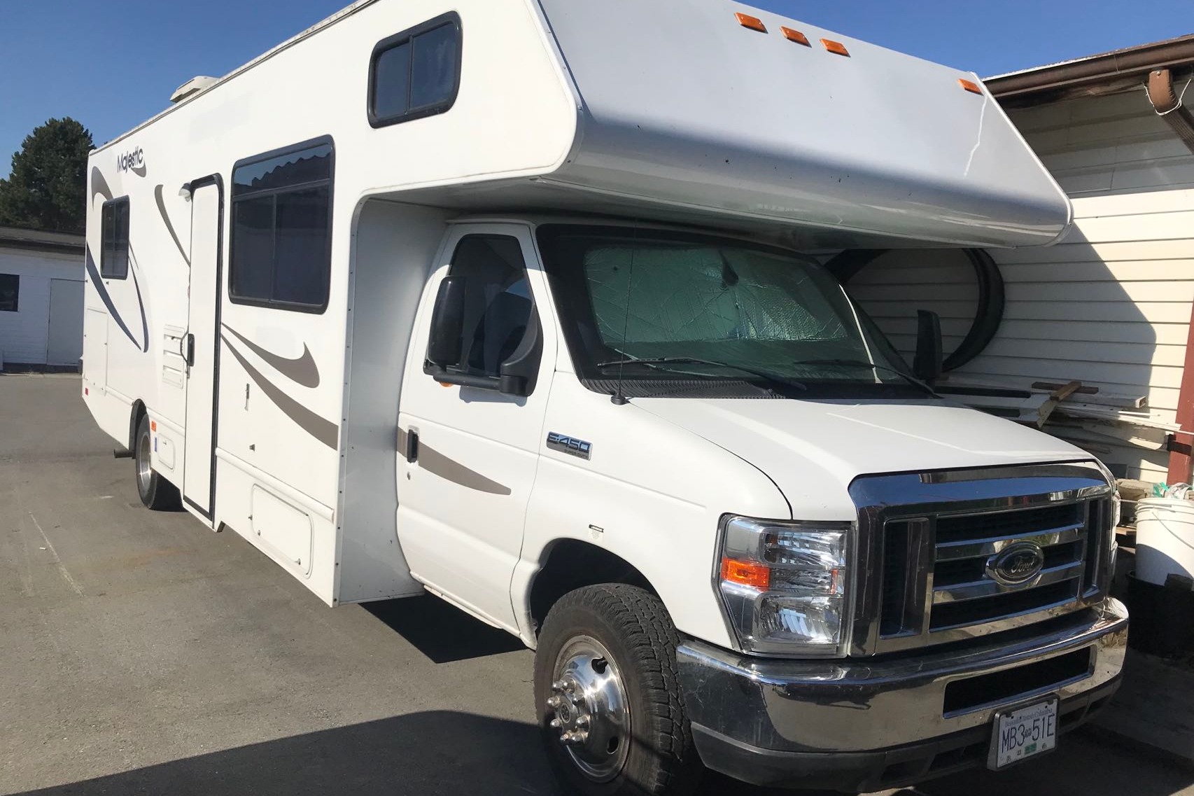 Lei's Ford Thor Majestic 28A Class C