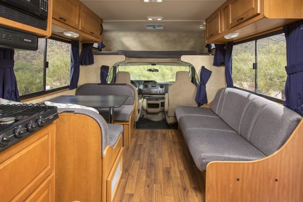 Lei's Ford Thor Majestic 28A Class C