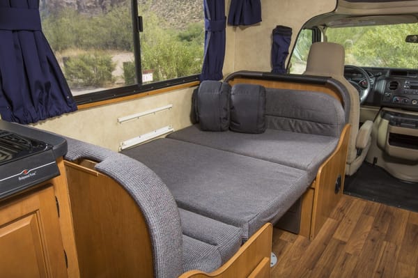 Lei's Ford Thor Majestic 28A Class C