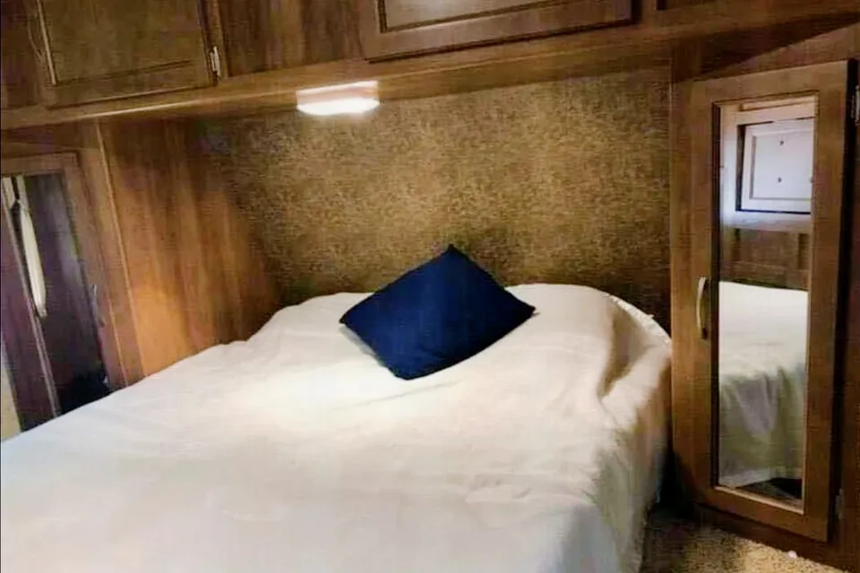 Kelly 's Apex coachman Apex ultralight travel trailer