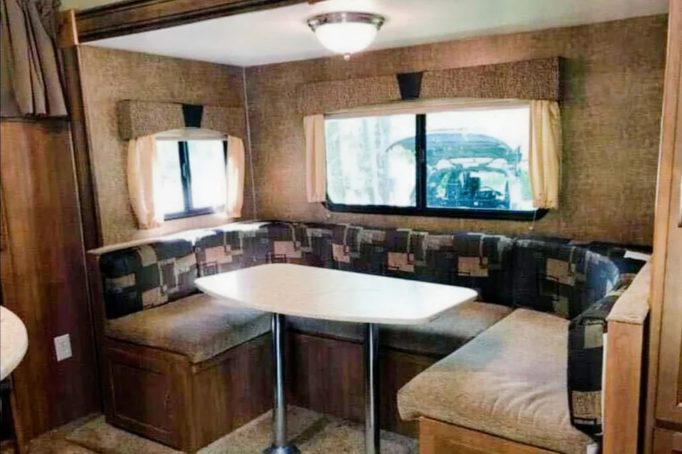 Kelly 's Apex coachman Apex ultralight travel trailer