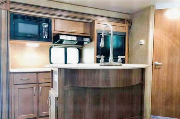 Kelly 's Apex coachman Apex ultralight travel trailer