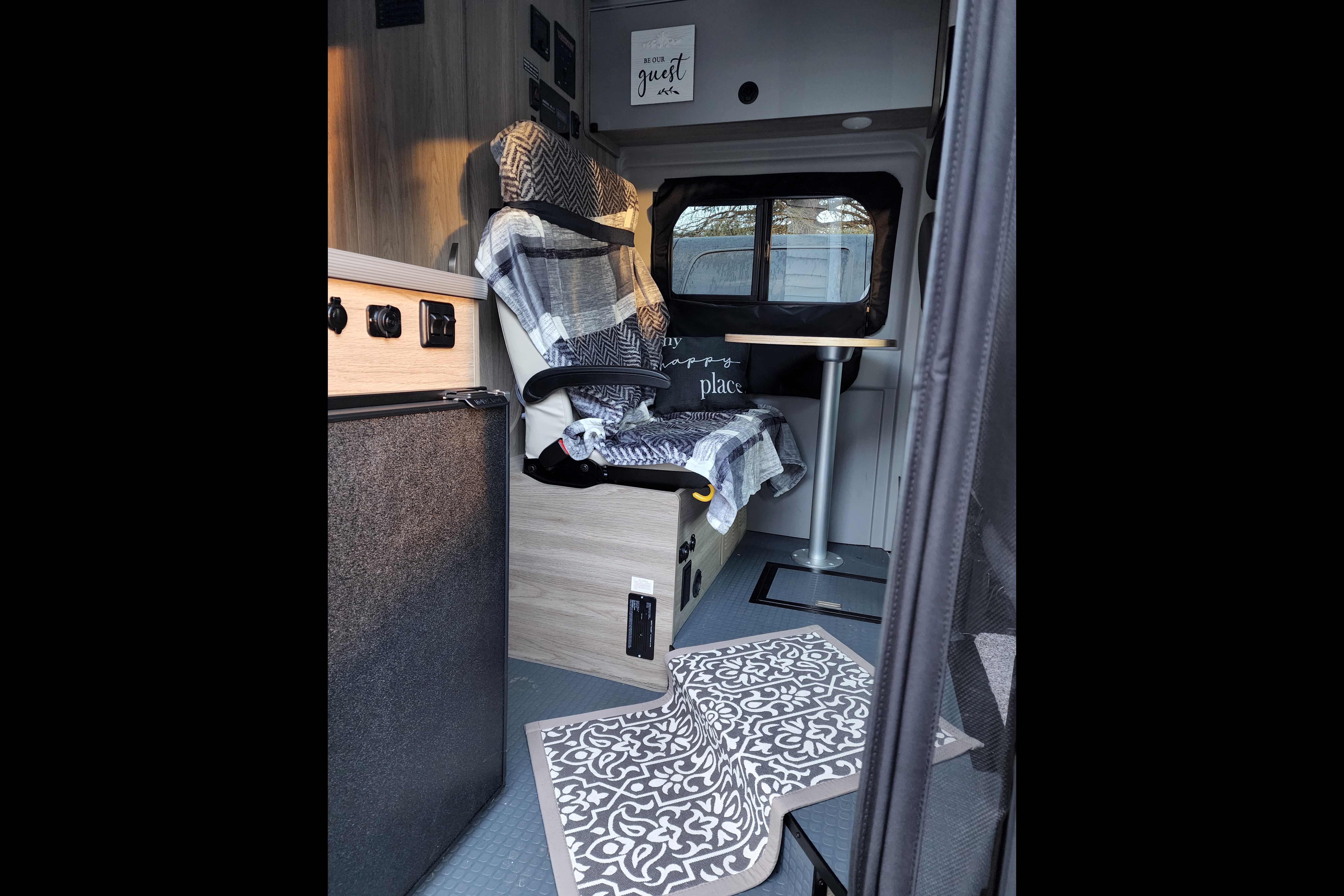 Vandalf the Red - Winnebago Solis 59P Class B