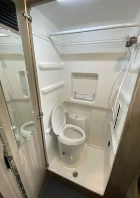 Vandalf the Red - Winnebago Solis 59P Class B