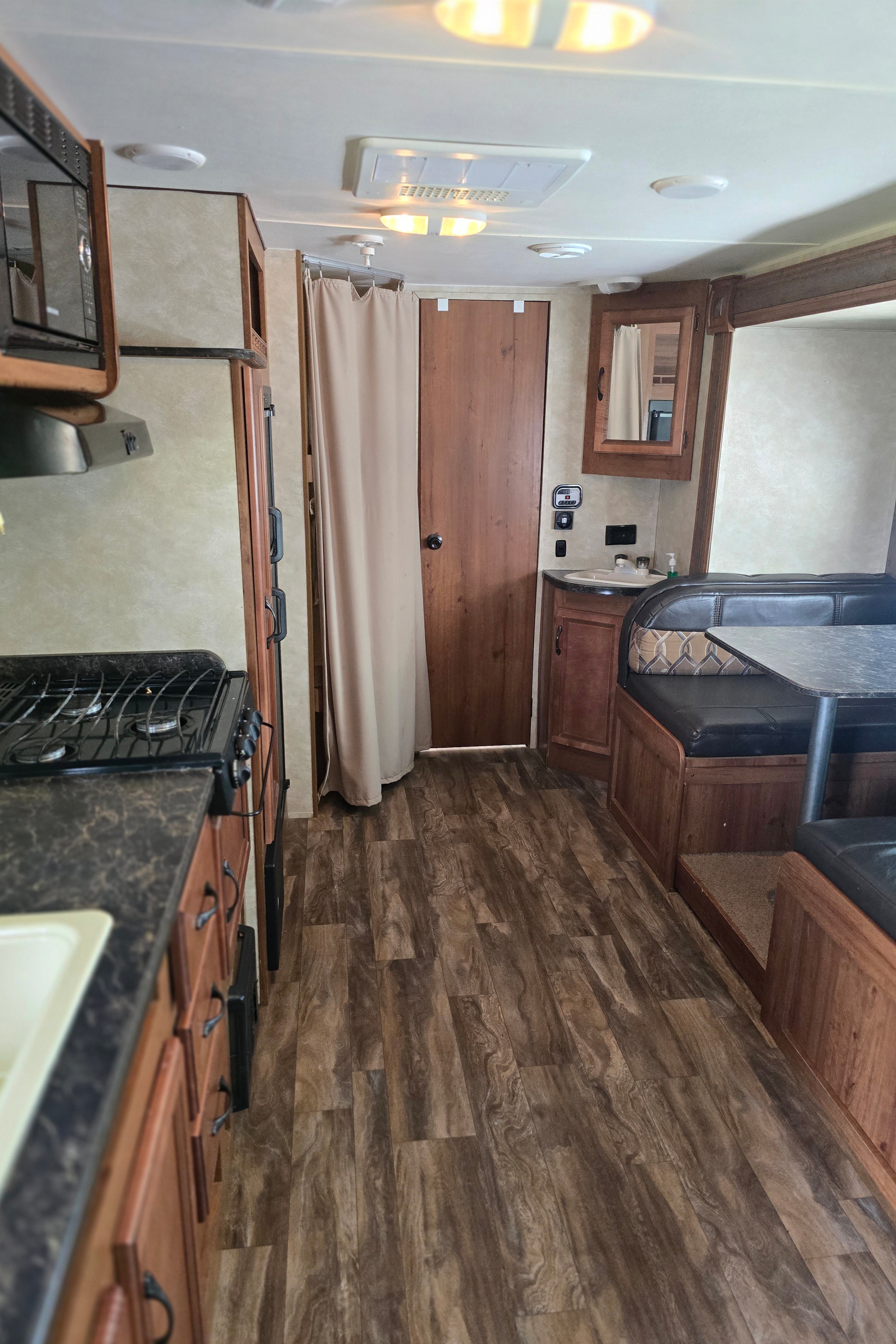 Home on Wheels – Family-Friendly RV Rental