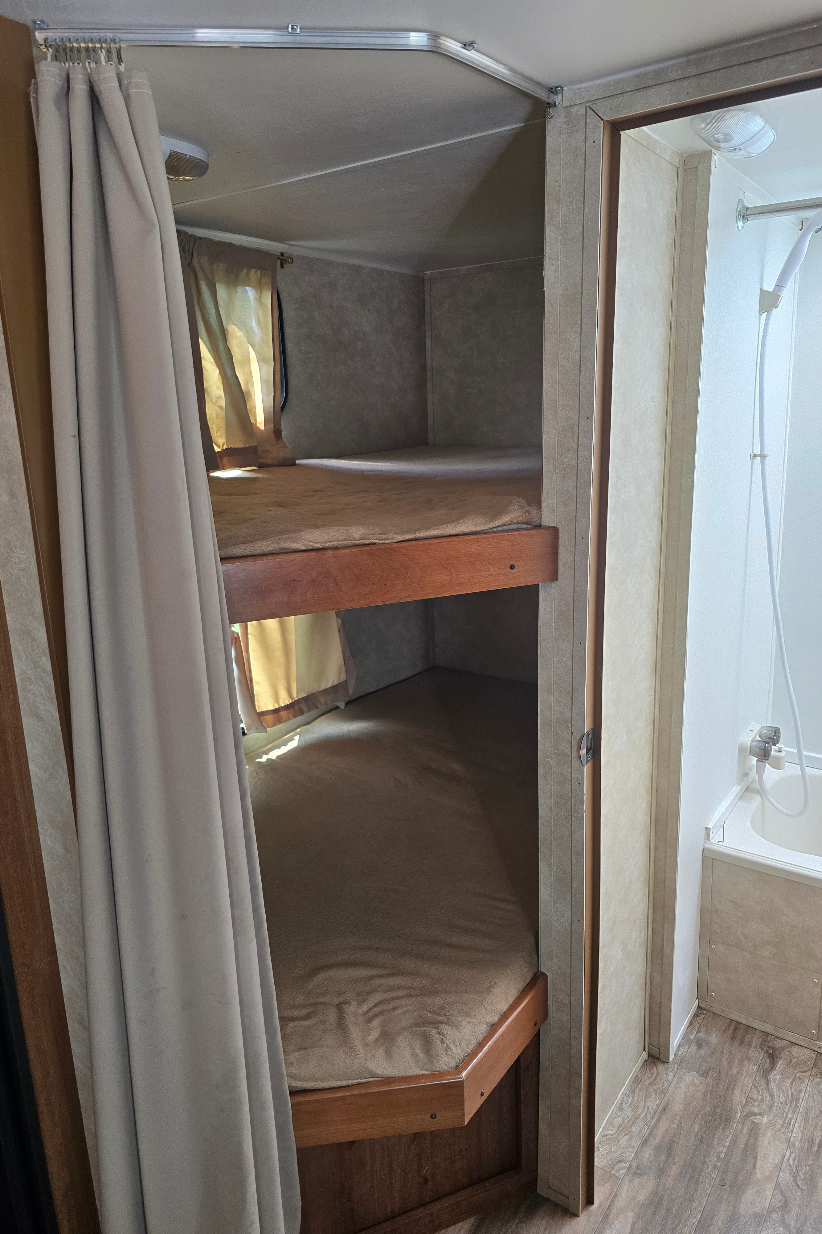 Home on Wheels – Family-Friendly RV Rental