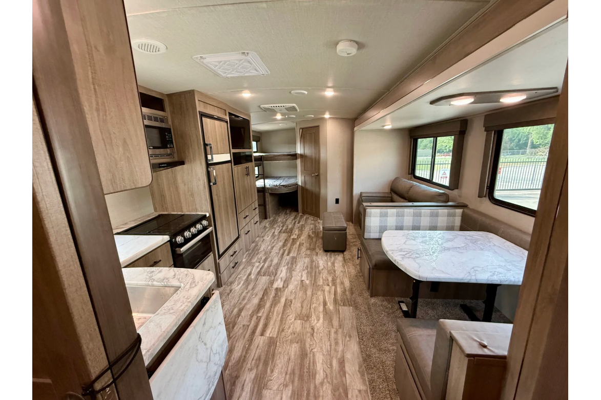 IMAGINE-2 with Sofa, Dinette, Private Queen Master & Bunks