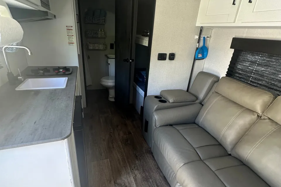 Jenni's Keystone Hideout Travel Trailer