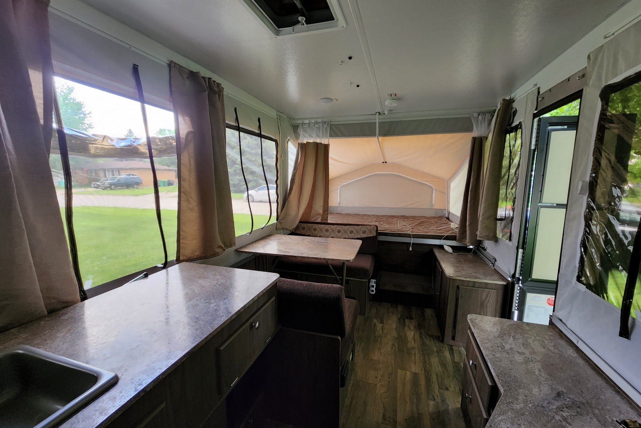 Johnny Z Flagstaff mac 206 pop up Tent Trailer