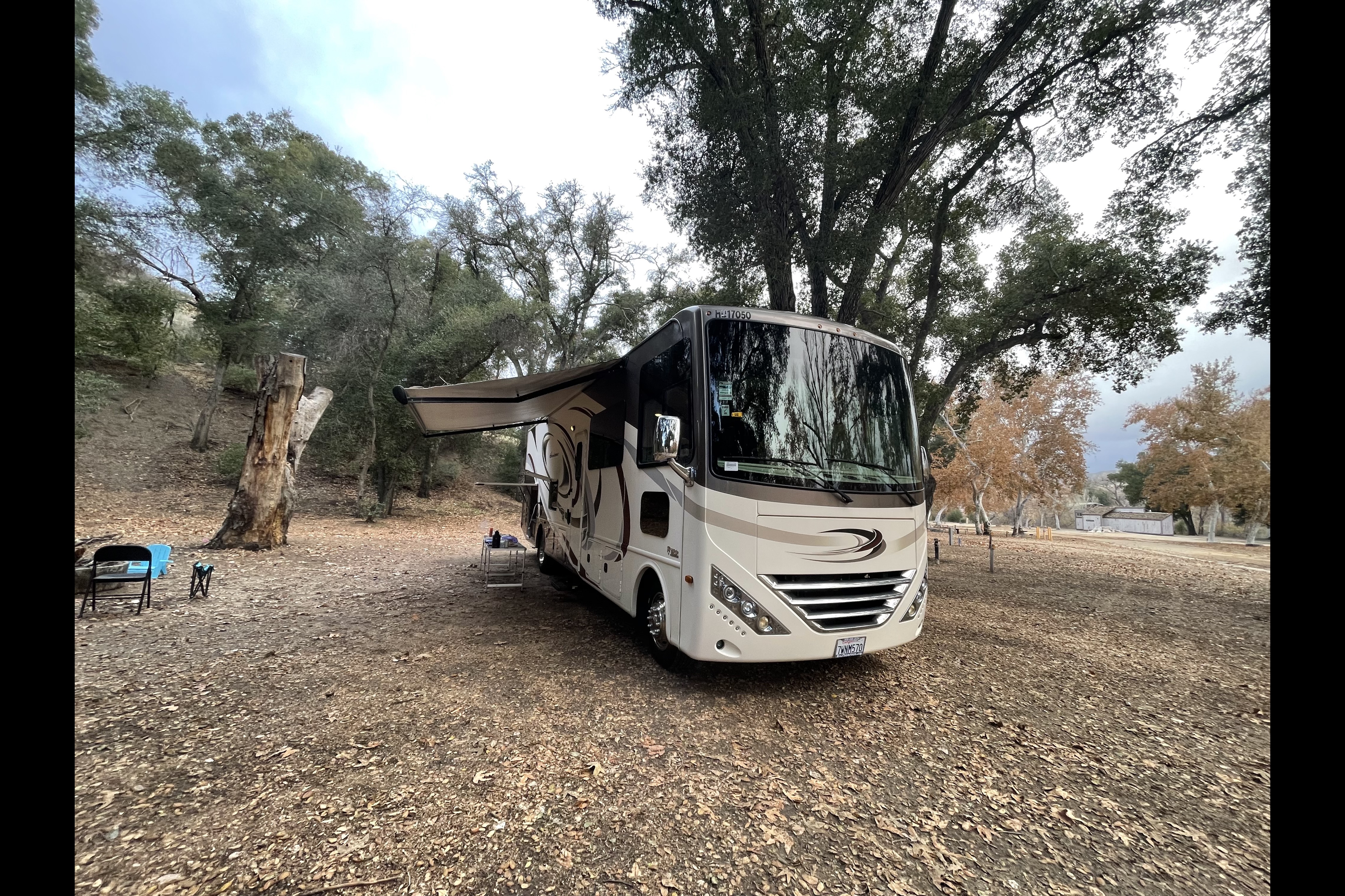 Glamp in Style! 2017 Thor Hurricane | Sleeps 10 + Delivery