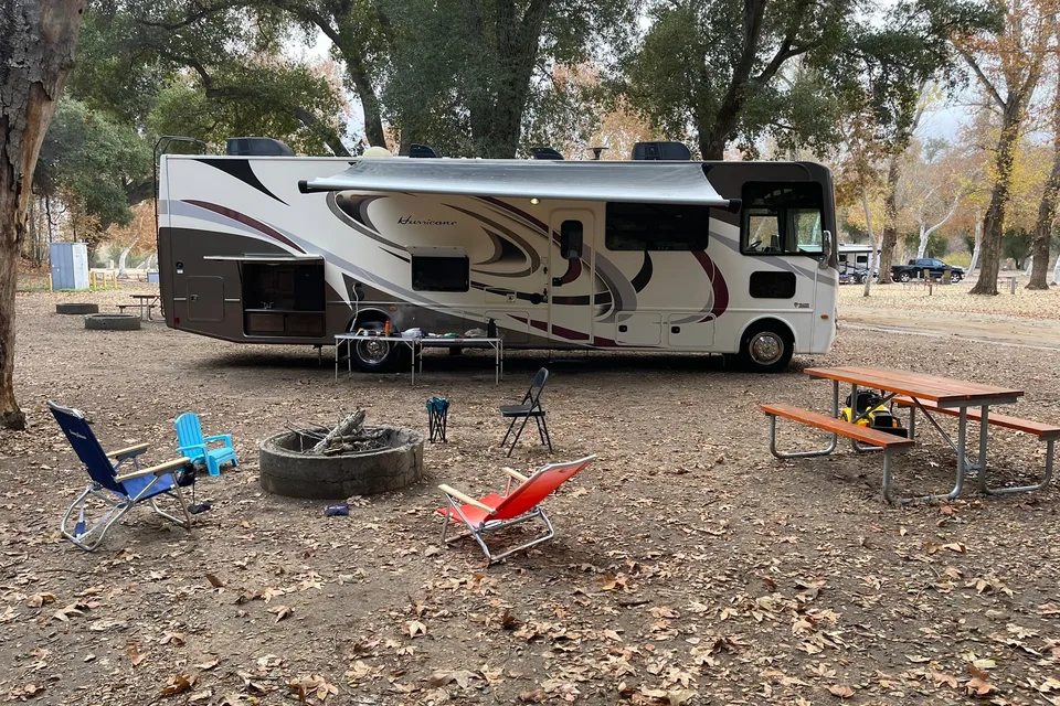 Glamp in Style! 2017 Thor Hurricane | Sleeps 10 + Delivery