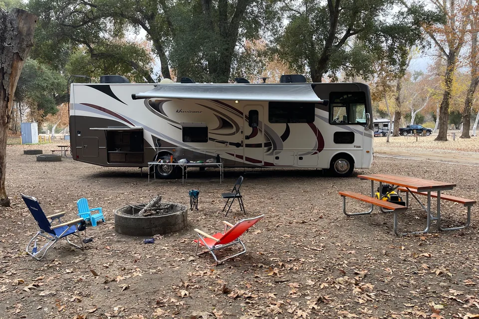 Glamp in Style! 2017 Thor Hurricane | Sleeps 10 + Delivery