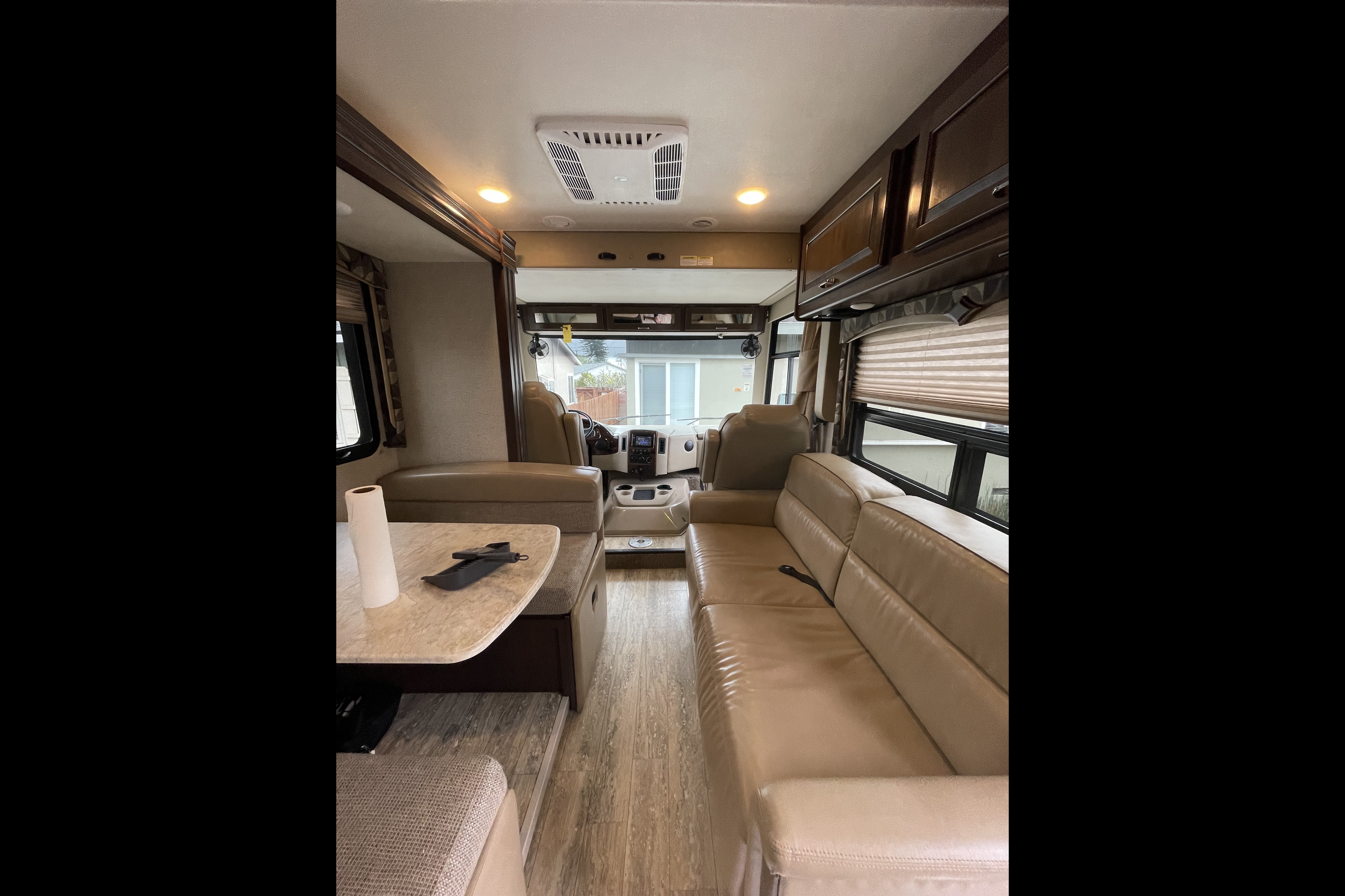 Glamp in Style! 2017 Thor Hurricane | Sleeps 10 + Delivery