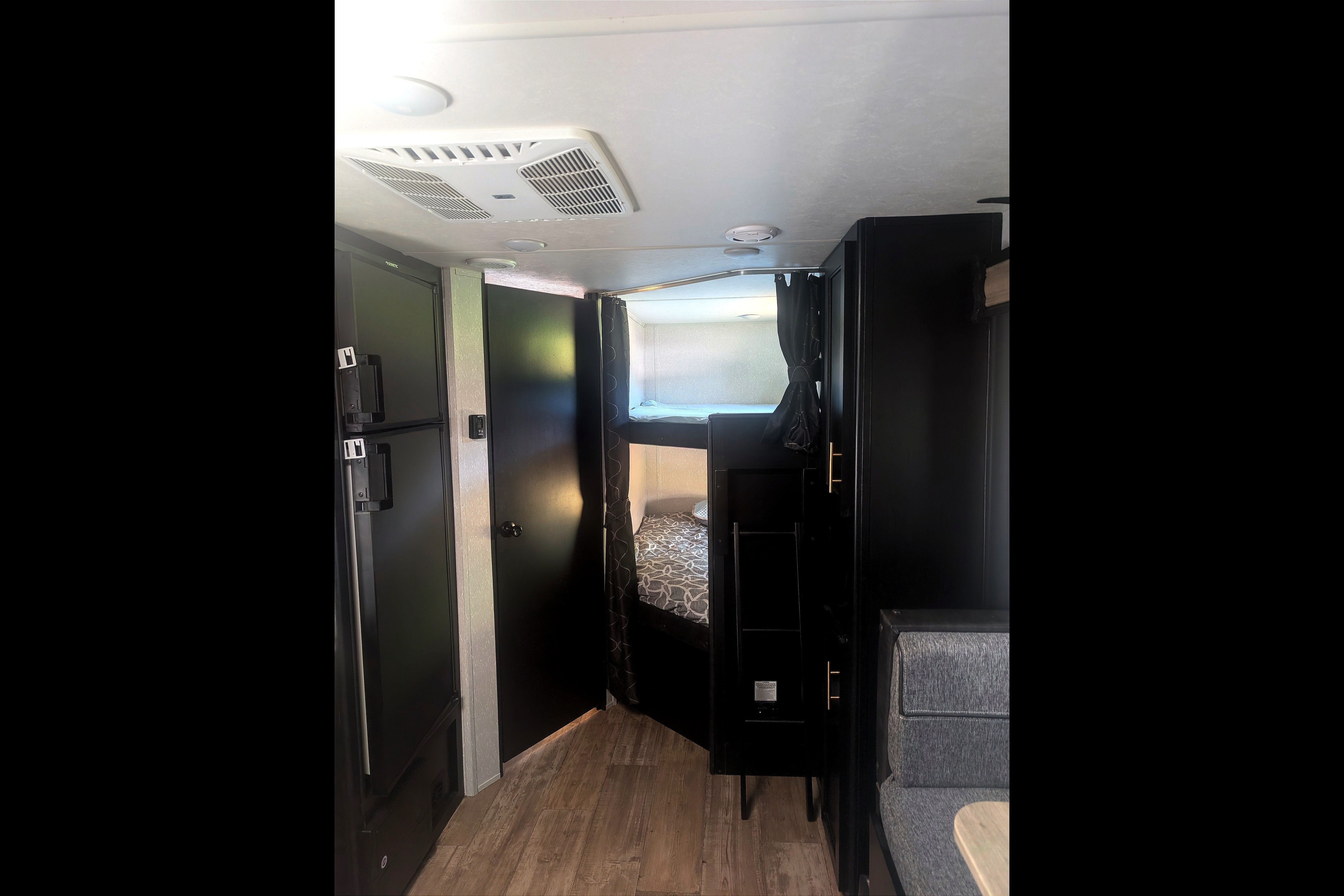KB,s Grey wolf Travel Trailer