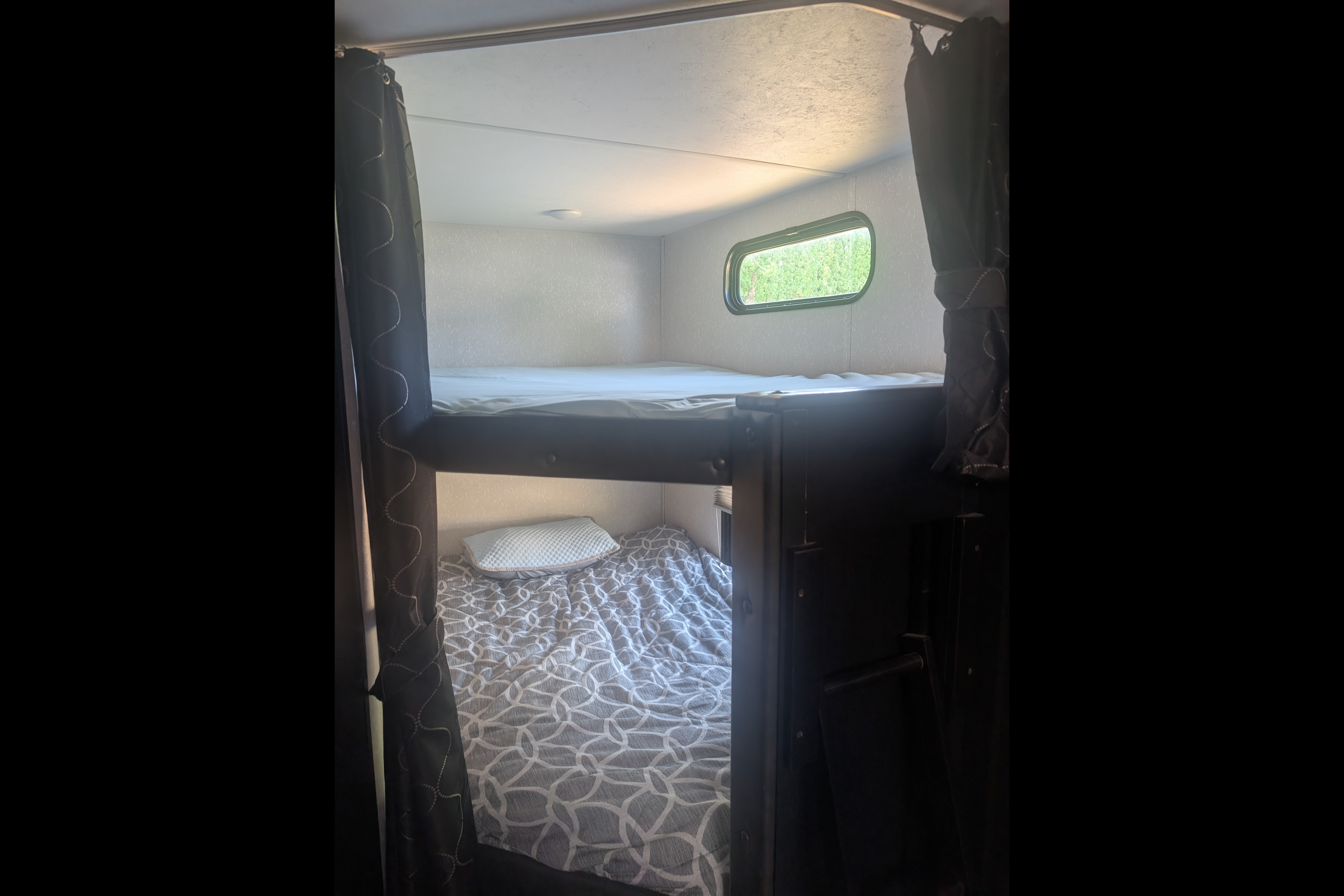 KB,s Grey wolf Travel Trailer