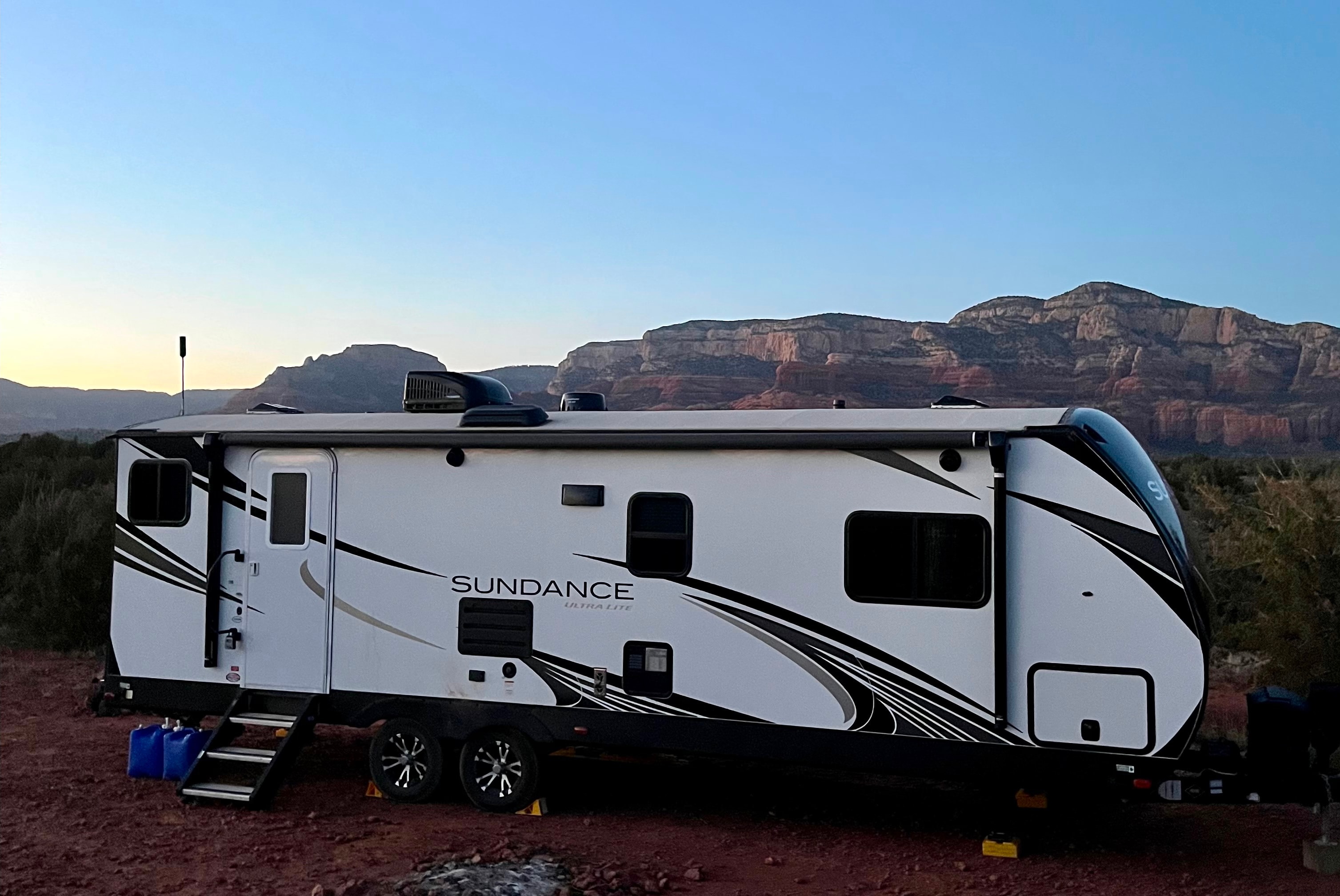  Cozy 2021 30-Foot Travel Trailer - Sleeps 5, Turnkey Ready for Your Adventure!