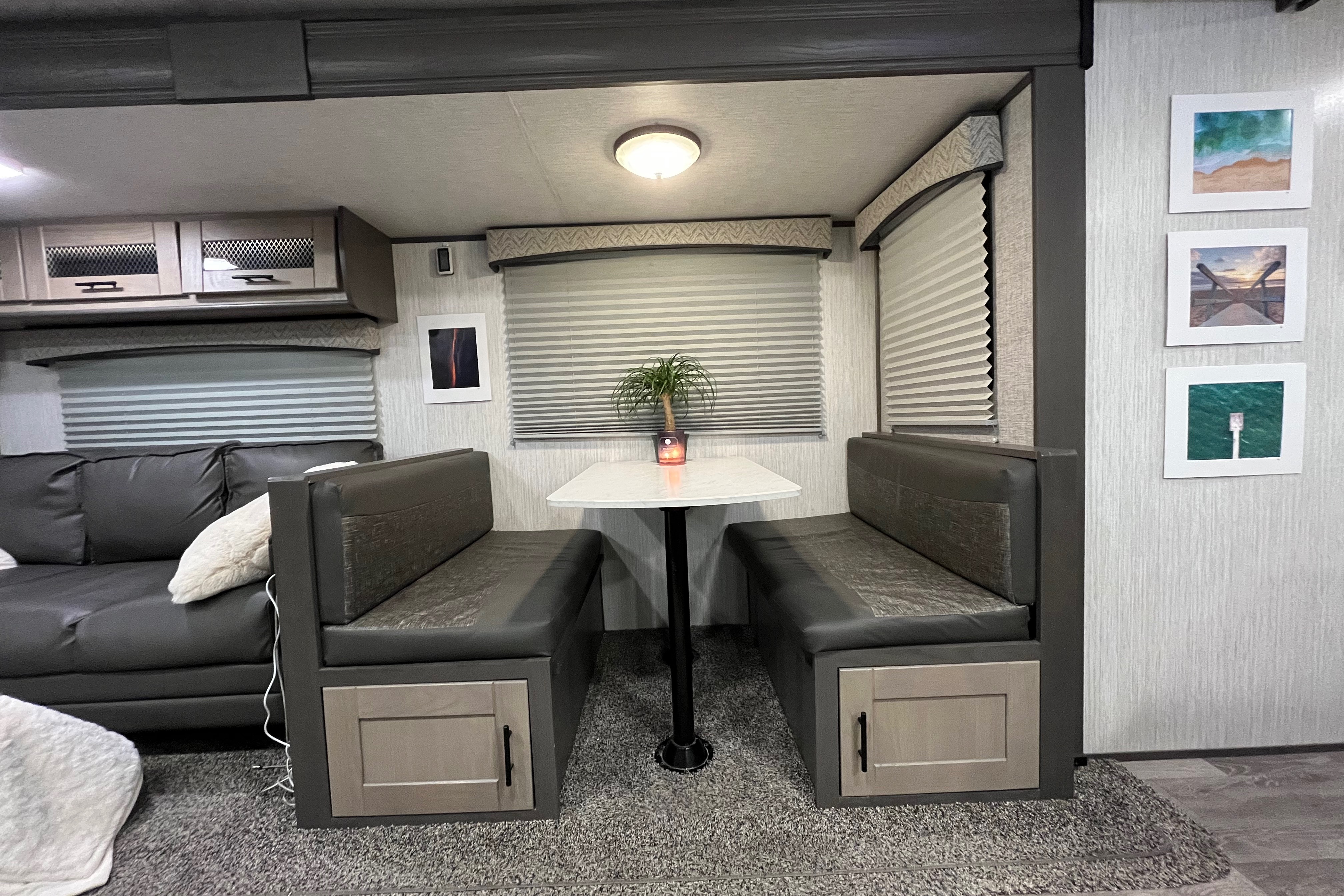  Cozy 2021 30-Foot Travel Trailer - Sleeps 5, Turnkey Ready for Your Adventure!