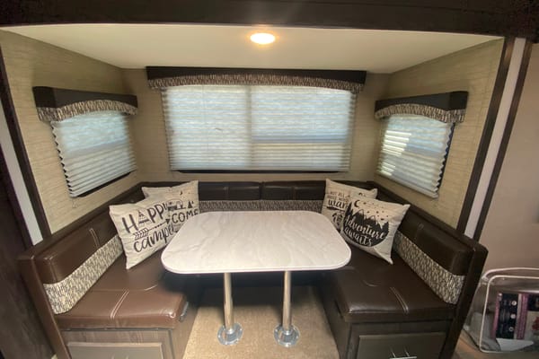 Dave & Hilary’s Dutchman Kodiak Ultralight Travel Trailer