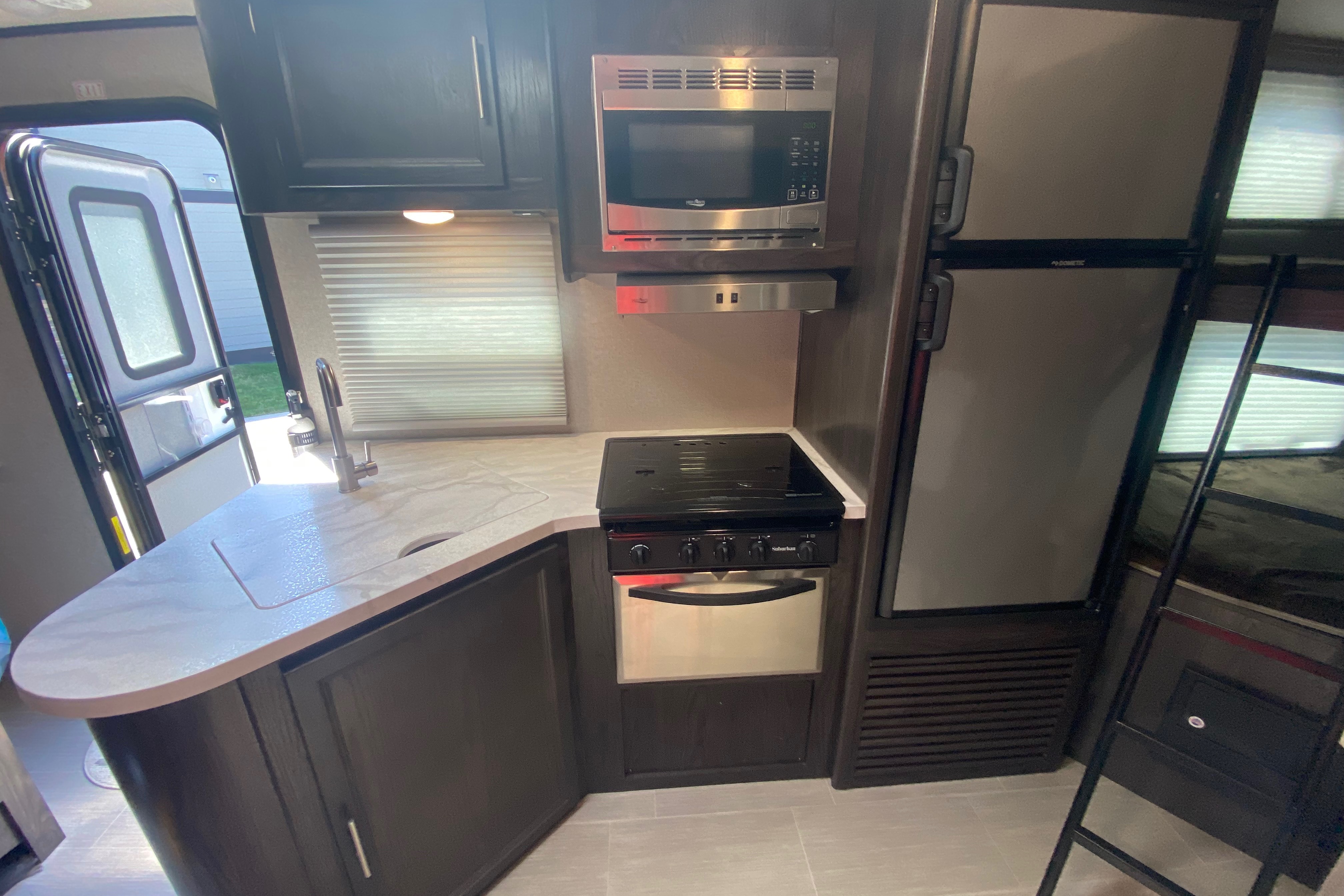Dave & Hilary’s Dutchman Kodiak Ultralight  Travel Trailer