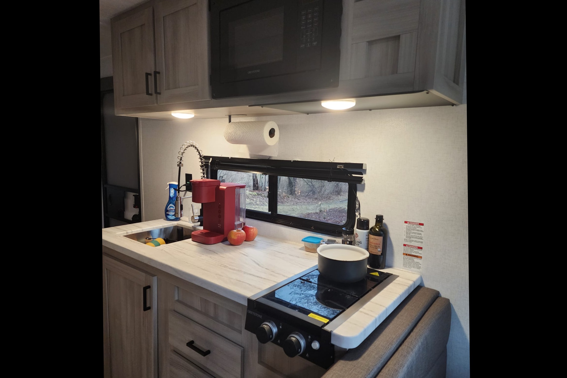 Brand New East to West Silver Lake LE Travel Trailer
