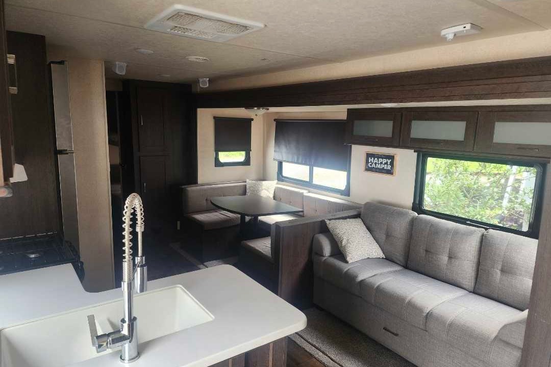 Rays 2017 Forest river with outdoor kitchen and Bunks