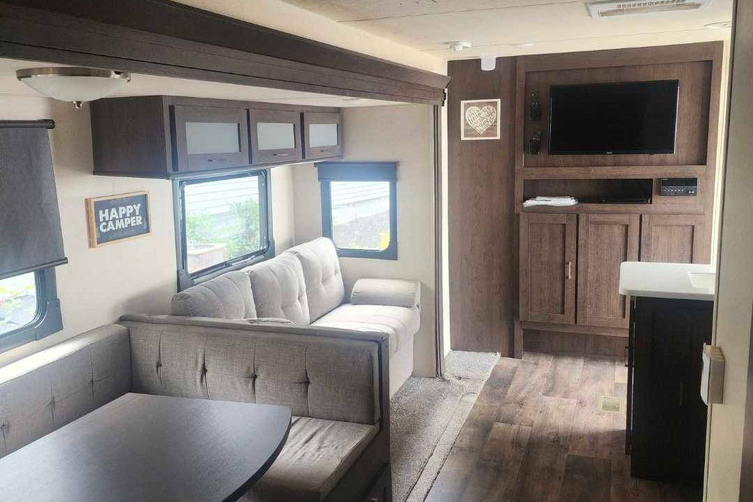 Rays 2017 Forest river with outdoor kitchen and Bunks