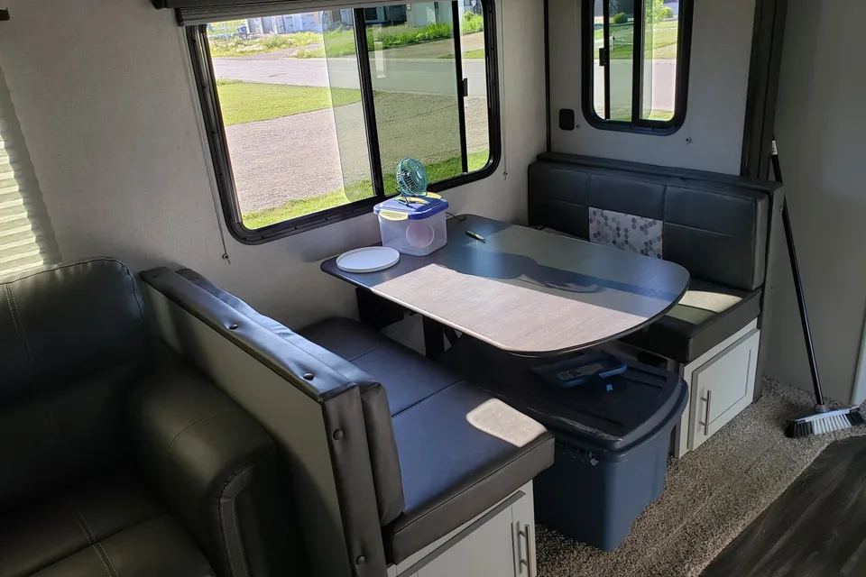 Doug's Keystone Bullet 290BHS Travel TrailerTrailer