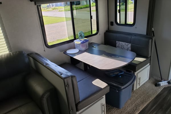 Doug's Keystone Bullet 290BHS Travel TrailerTrailer