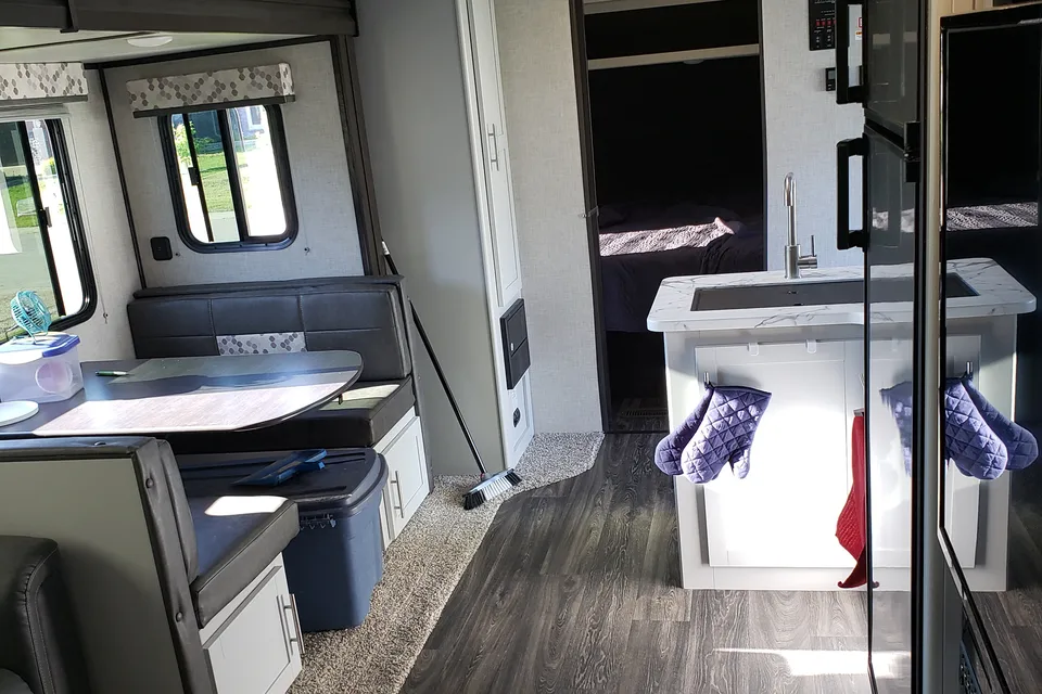 Doug's Keystone Bullet 290BHS Travel TrailerTrailer