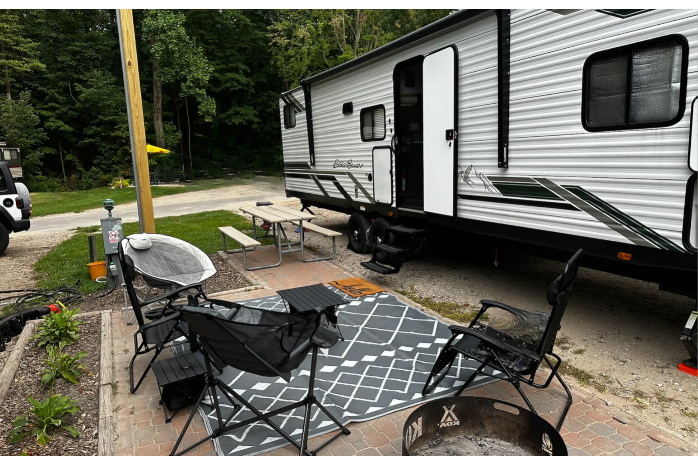 Glamping & Grace - Your HGTV Inspired "Roamstead"