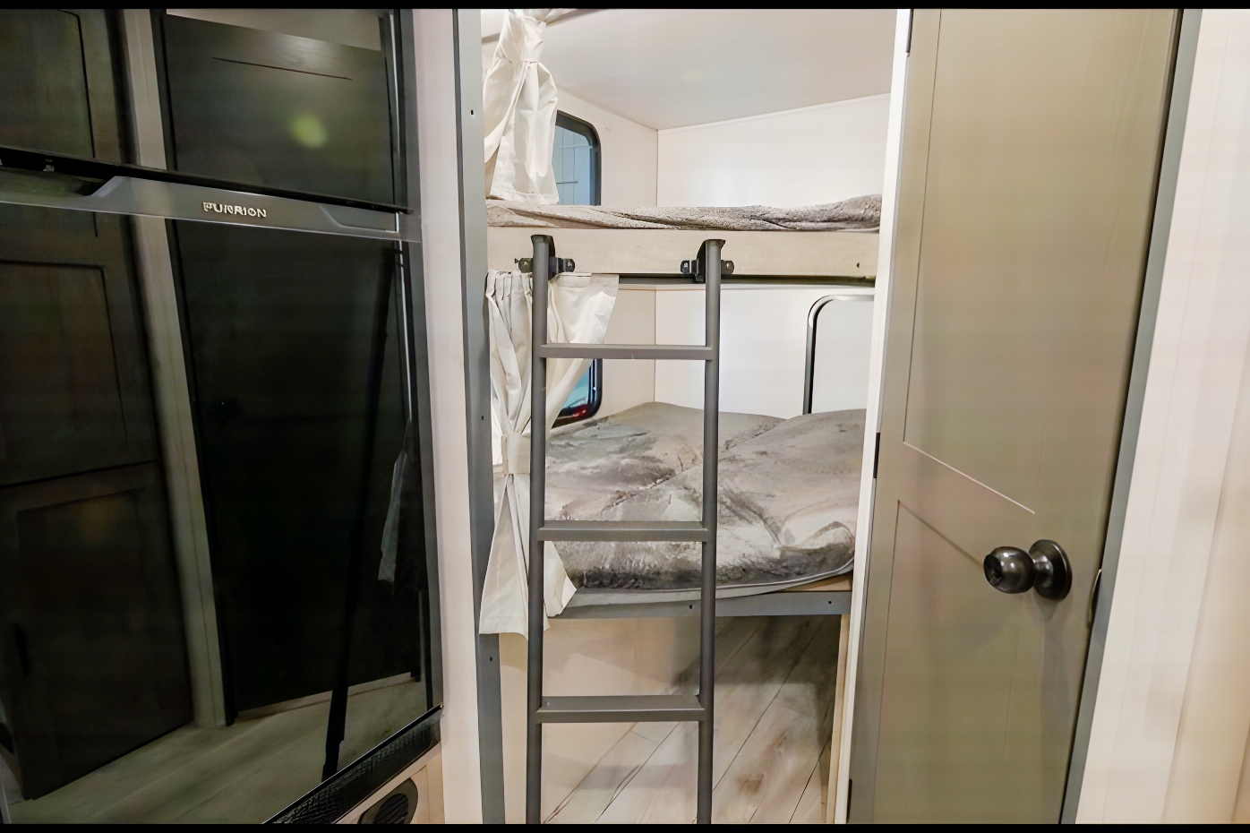 Fam-Damily Ready!  Forest River Surveyor Legend Travel Trailer