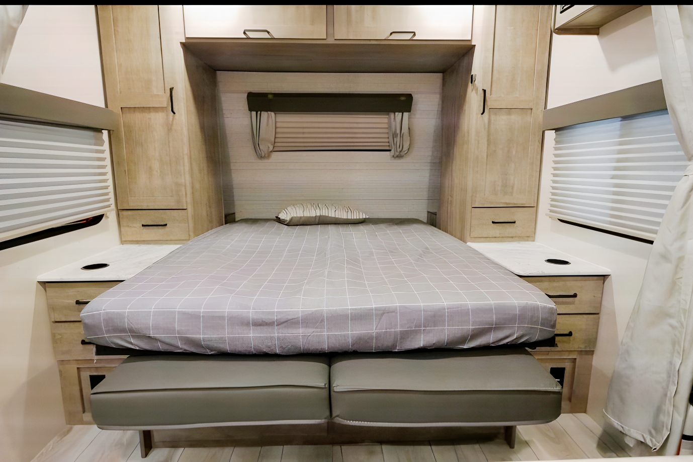 Fam-Damily Ready!  Forest River Surveyor Legend Travel Trailer
