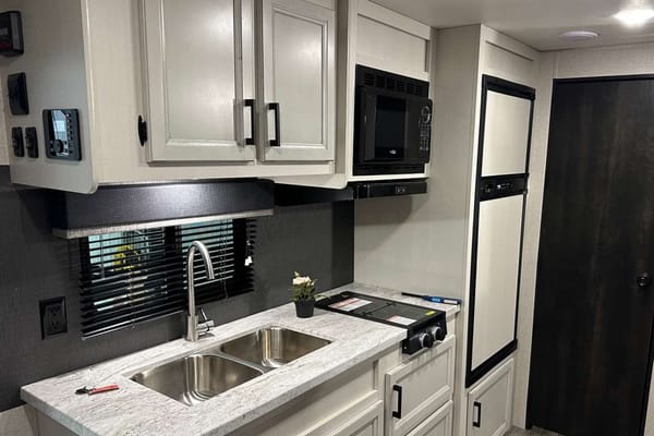 Mellissa’s HIGHland ridge - open range