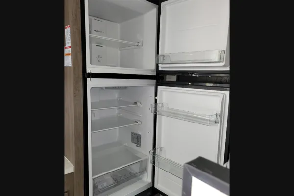 NEW Cozy Family Camper with Bunks - 2024 Starcraft 19BH
