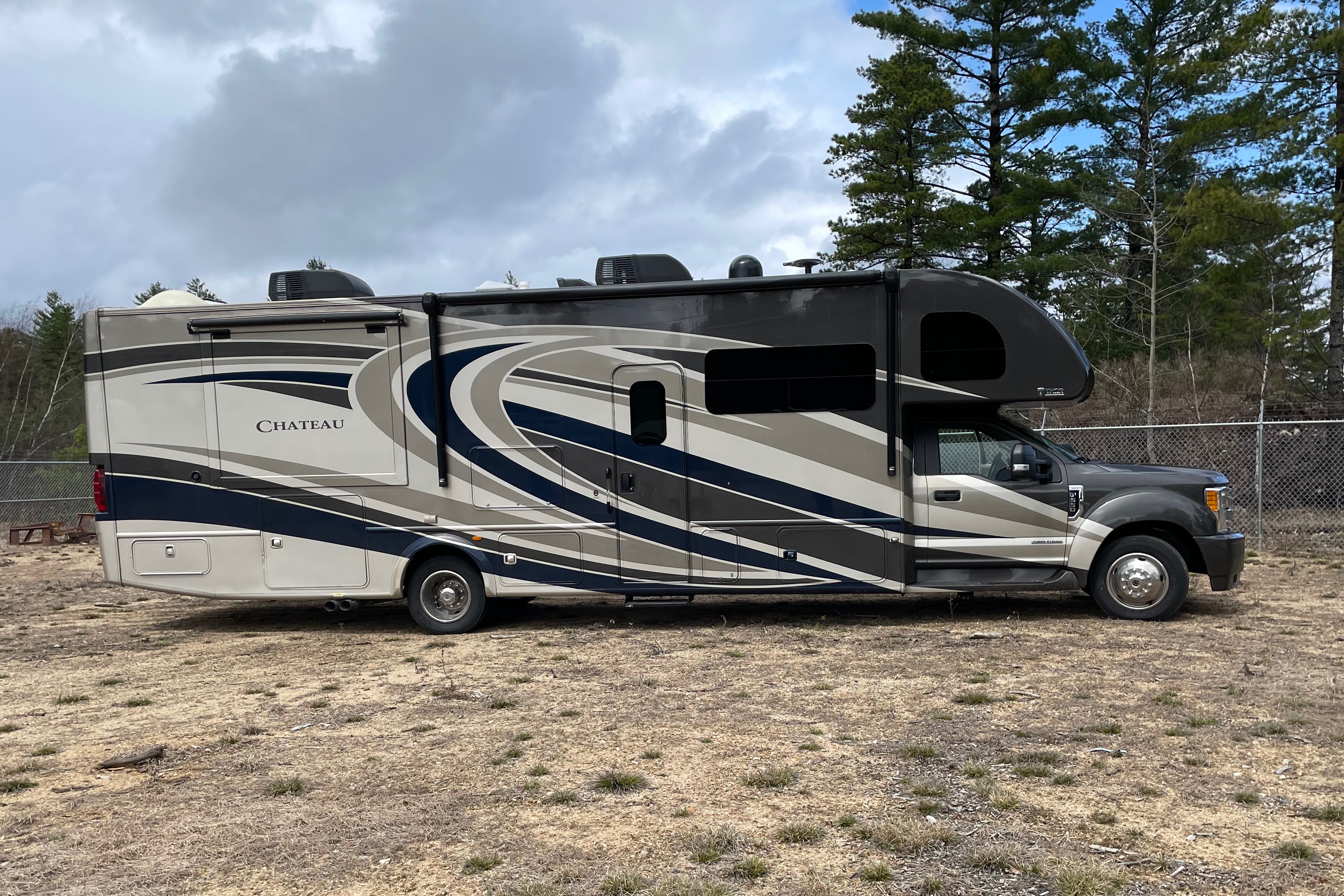 David's Thor Motor Coach 35sf Class C